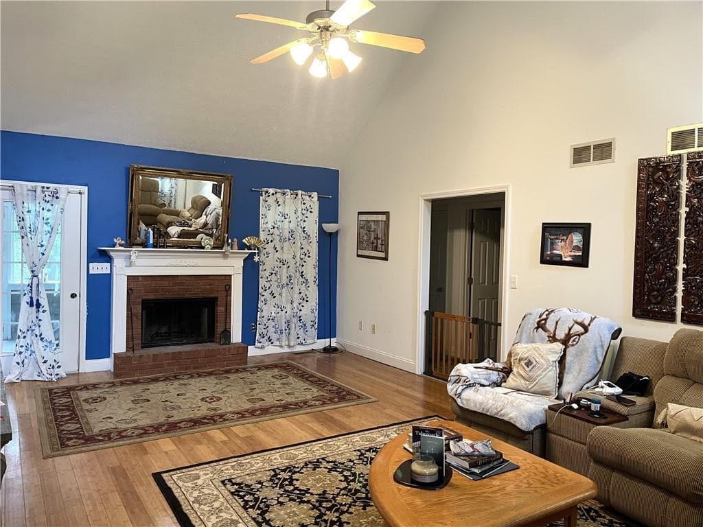 3 bedroom, 2 bathroom, 1,645 sq ft single family residence for sale at 942 Creek Run Place, Temple, GA 30179 — photo 4