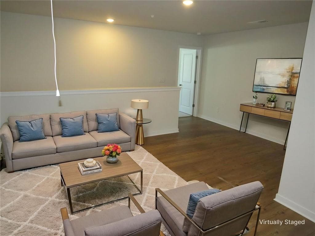3 bedroom, 3 bathroom, 1,842 sq ft townhouse for rent at 7424 Quinn Place, Flowery Branch, GA 30542 for $2,100 a month — photo 10