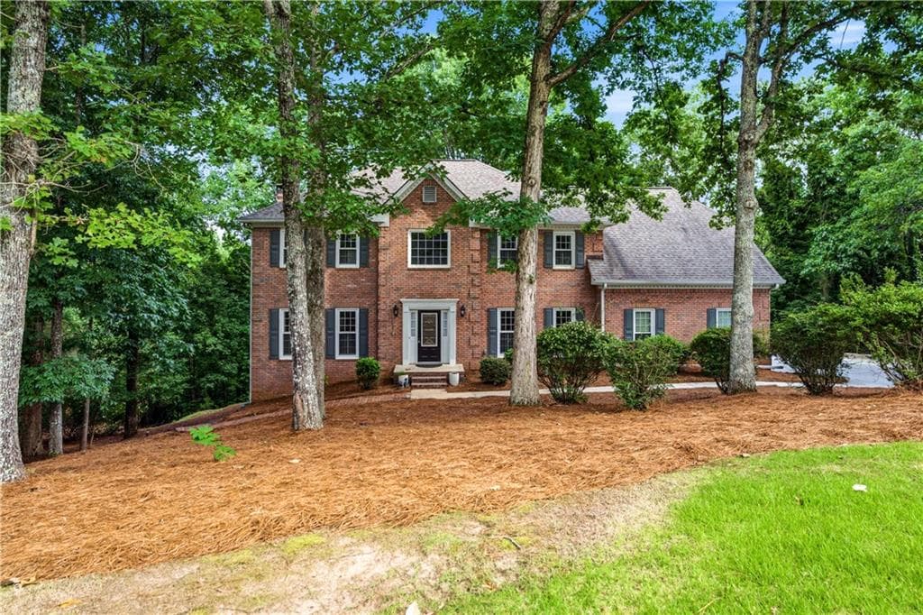 4 bedroom, 5 bathroom, 4,522 sq ft single family residence for rent at 5525 Hampstead Way, Johns Creek, GA 30097 for $3,800 a month
