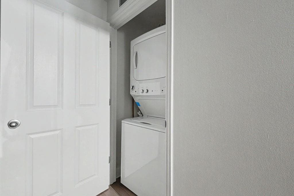 2 bedroom, 2 bathroom, 1,142 sq ft condominium for sale at 230 E Ponce De Leon Avenue 409, Decatur, GA 30030 — photo 5