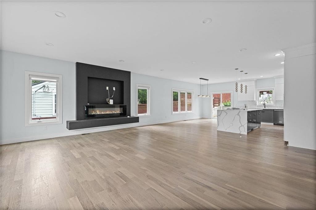 4 bedroom, 4 bathroom, 2,614 sq ft single family residence for sale at 2045 Glenwood Avenue, Atlanta, GA 30316 — photo 7