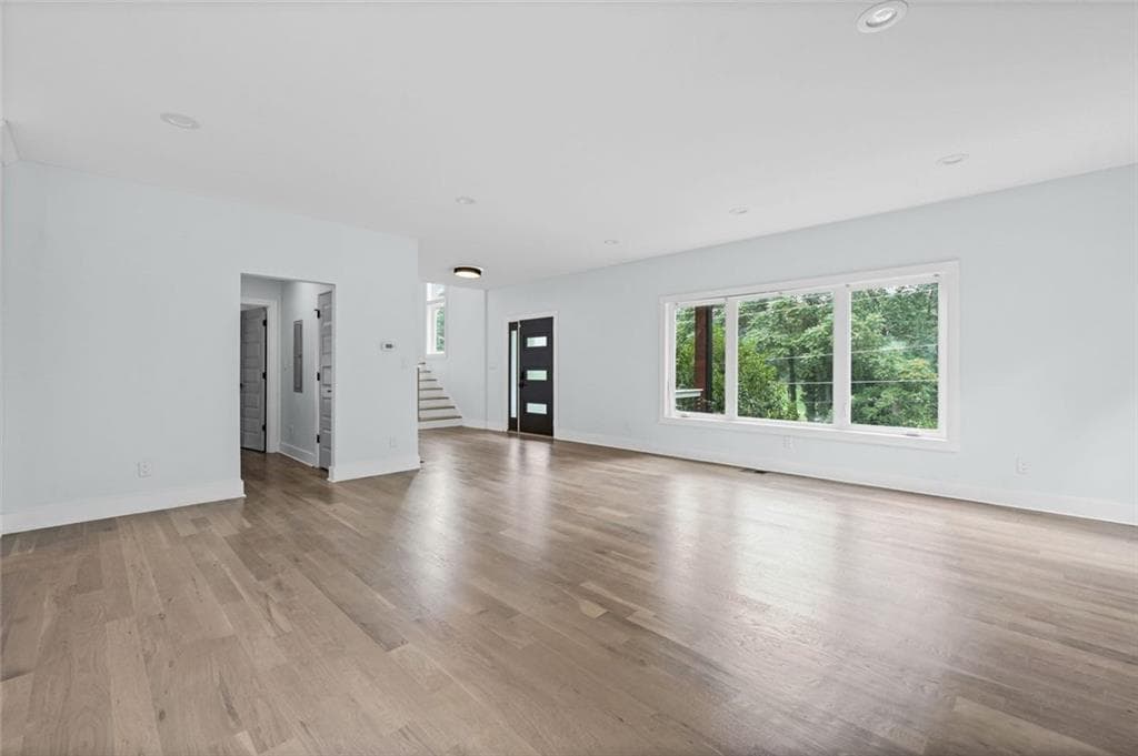 4 bedroom, 4 bathroom, 2,614 sq ft single family residence for sale at 2045 Glenwood Avenue, Atlanta, GA 30316 — photo 8