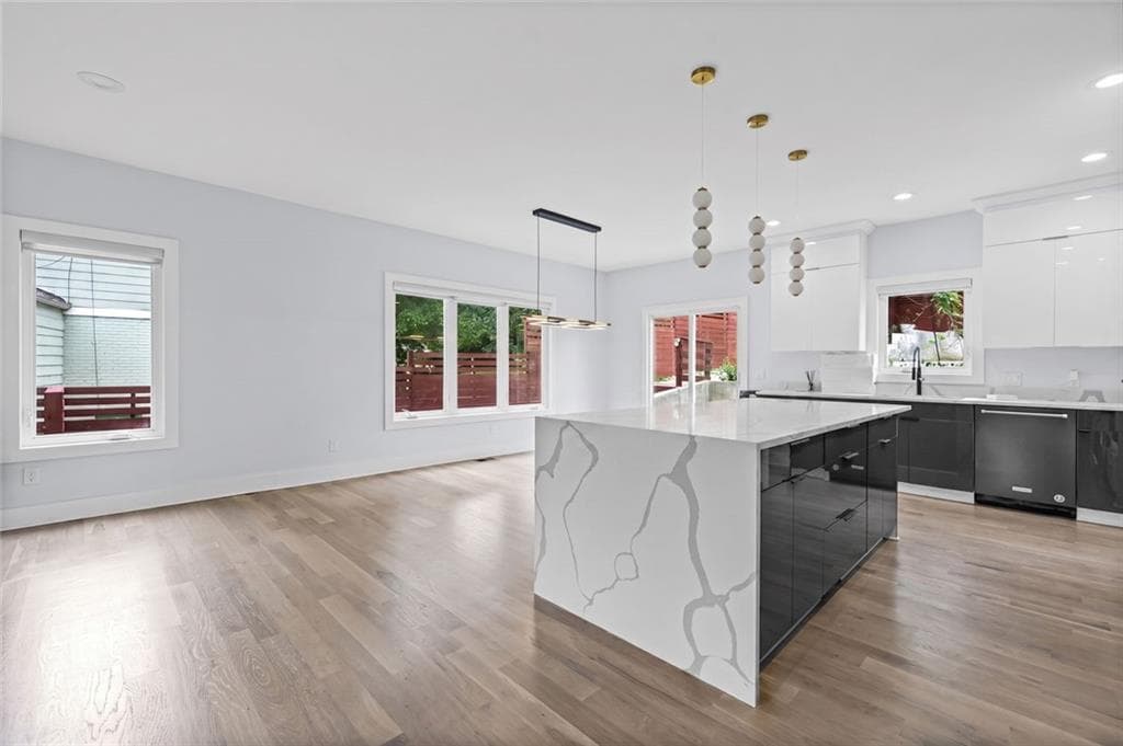 4 bedroom, 4 bathroom, 2,614 sq ft single family residence for sale at 2045 Glenwood Avenue, Atlanta, GA 30316 — photo 10