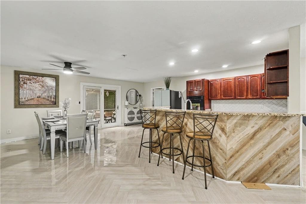 4 bedroom, 2 bathroom, 1,948 sq ft single family residence for sale at 900 Stone Lea Trace, Oxford, GA 30054 — photo 7