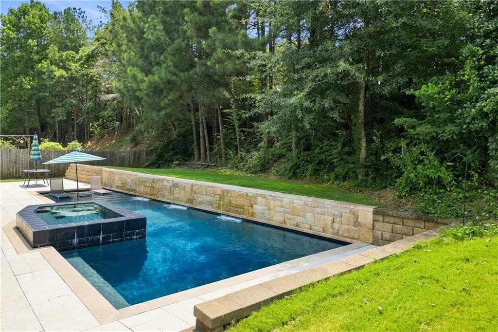 4 bedroom, 3 bathroom, 2,932 sq ft single family residence for sale at 2710 Evan Manor Lane, Cumming, GA 30041 — photo 3