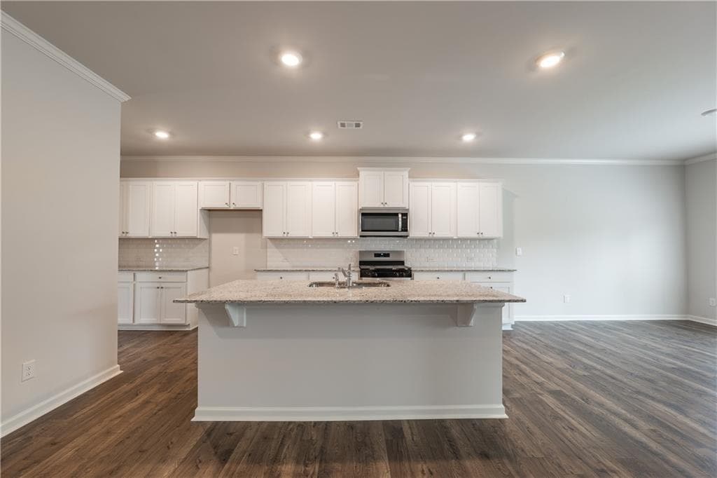 5 bedroom, 3 bathroom, 3,209 sq ft single family residence for rent at 74 Grove Springs Court, Cartersville, GA 30120 for $3,250 a month — photo 4