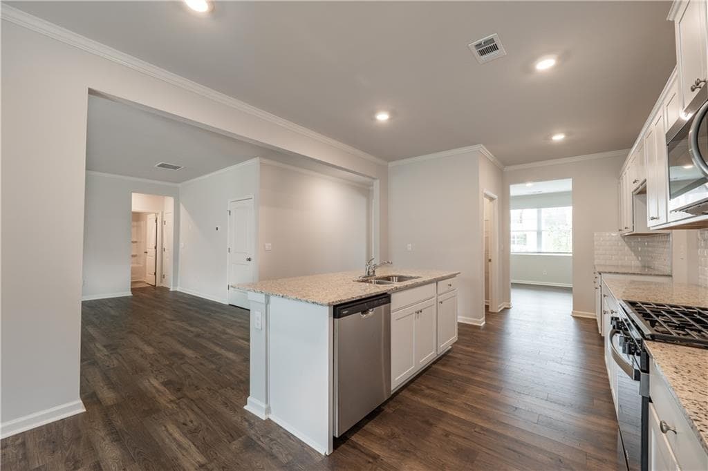 5 bedroom, 3 bathroom, 3,209 sq ft single family residence for rent at 74 Grove Springs Court, Cartersville, GA 30120 for $3,250 a month — photo 6