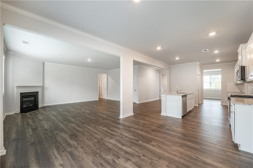 5 bedroom, 3 bathroom, 3,209 sq ft single family residence for rent at 74 Grove Springs Court, Cartersville, GA 30120 for $3,250 a month — photo 8