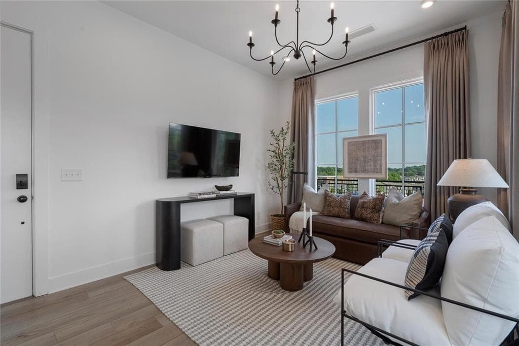 2 bedroom, 2 bathroom, 921 sq ft condominium for sale at 924 Hughley Circle 84, Atlanta, GA 30316 — photo 4