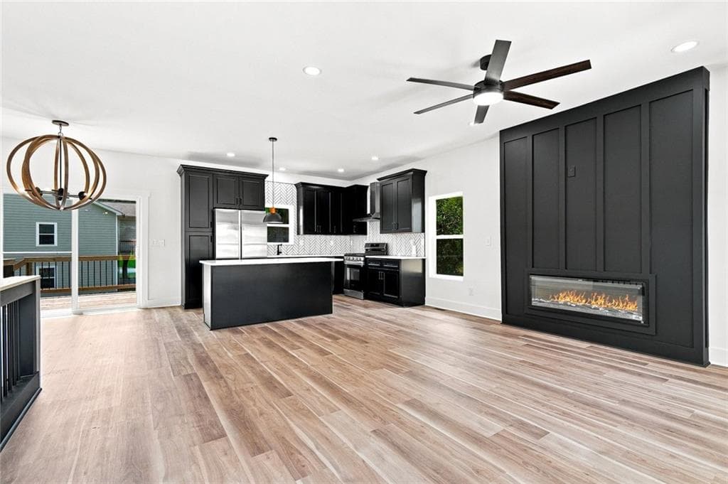 4 bedroom, 3 bathroom, 1,870 sq ft single family residence for sale at 2847 Mitchell Place, Decatur, GA 30032 — photo 3