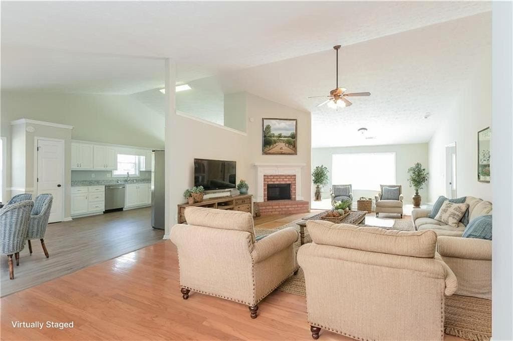 3 bedroom, 2 bathroom, 2,638 sq ft single family residence for sale at 2725 Lenora Springs Drive, Snellville, GA 30039 — photo 3