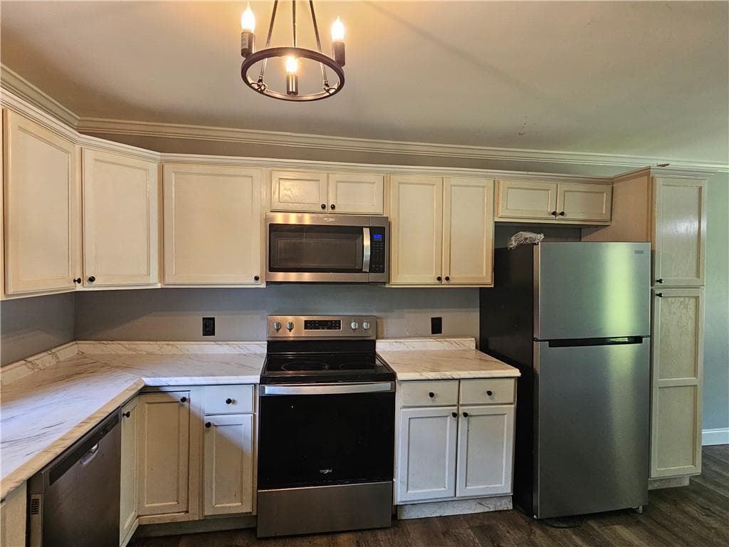 3 bedroom, 1 bathroom, 1,313 sq ft single family residence for sale at 1572 Sugar Valley Road, Calhoun, GA 30701 — photo 3