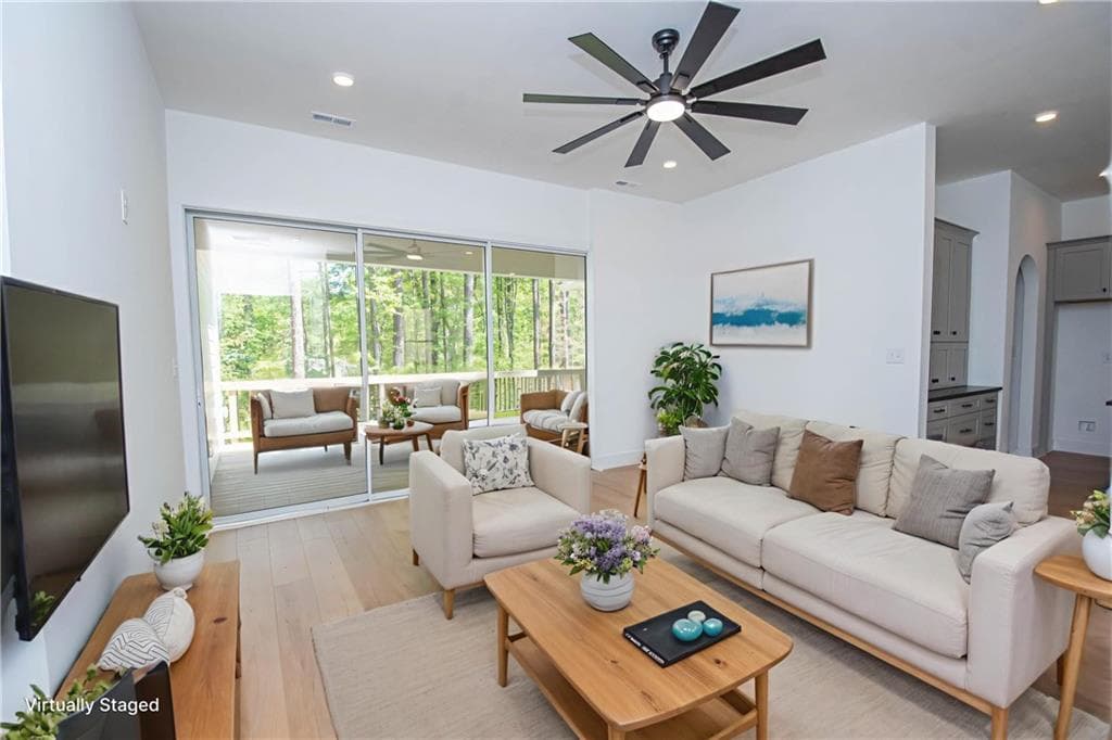 3 bedroom, 2 bathroom, 2,024 sq ft single family residence for sale at 680 Ponderosa, Fayetteville, GA 30214 — photo 6