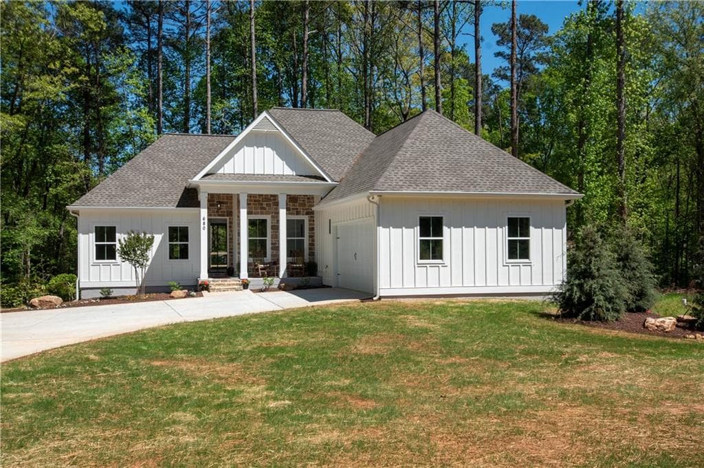 3 bedroom, 2 bathroom, 2,024 sq ft single family residence for sale at 680 Ponderosa, Fayetteville, GA 30214