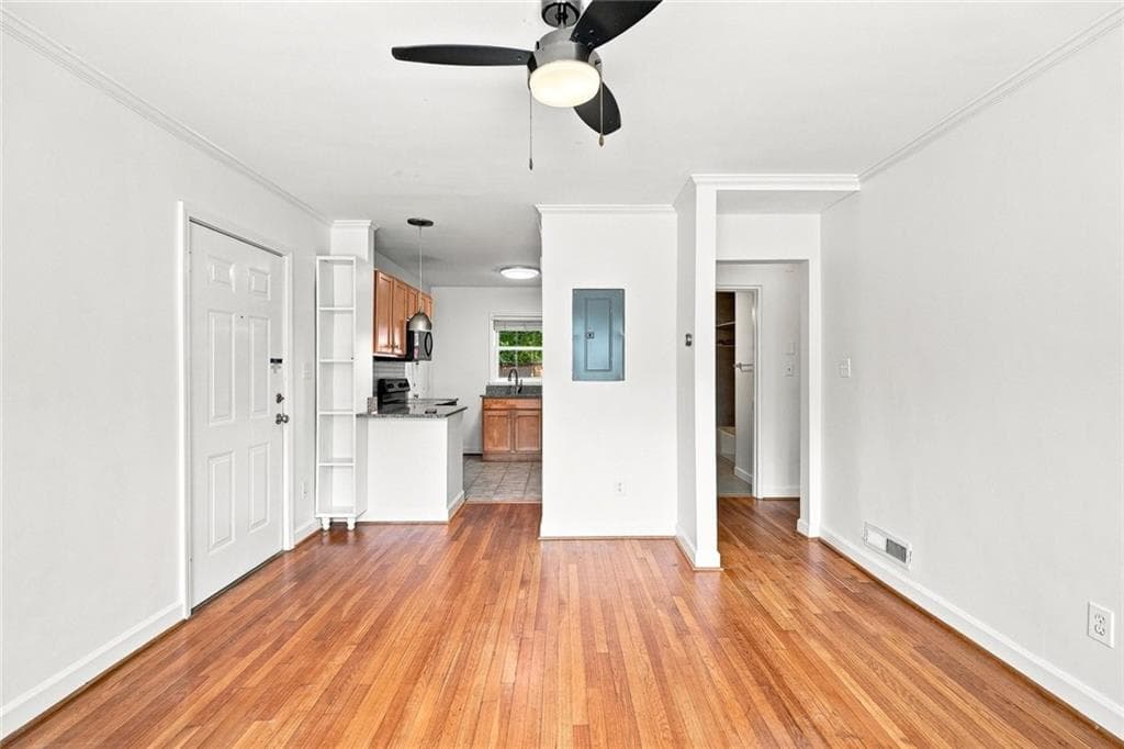 2 bedroom, 1 bathroom, 840 sq ft condominium for sale at 560 Goldsboro Road B, Atlanta, GA 30307 — photo 4