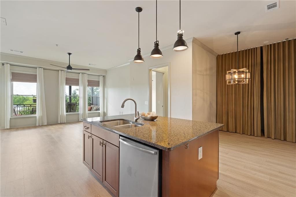 2 bedroom, 2 bathroom, 1,339 sq ft condominium for sale at 360 Chambers Street 210, Woodstock, GA 30188 — photo 8
