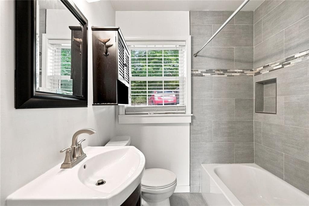 2 bedroom, 1 bathroom, 840 sq ft condominium for sale at 560 Goldsboro Road B, Atlanta, GA 30307 — photo 9