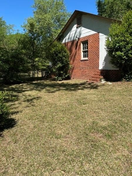 4 bedroom, 2 bathroom, 1,396 sq ft single family residence under contract at 2058 Melton Avenue, Macon, GA 31217 — photo 2