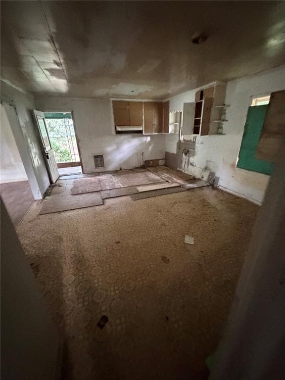 3 bedroom, 1 bathroom, 1,073 sq ft single family residence under contract at 722 Sugar Valley Road, Calhoun, GA 30701 — photo 7