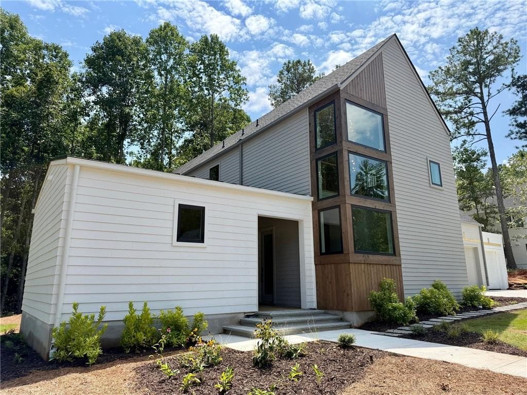 4 bedroom, 5 bathroom, 3,352 sq ft single family residence under contract at 130 Cedarwood Lane, Roswell, GA 30075 — photo 10