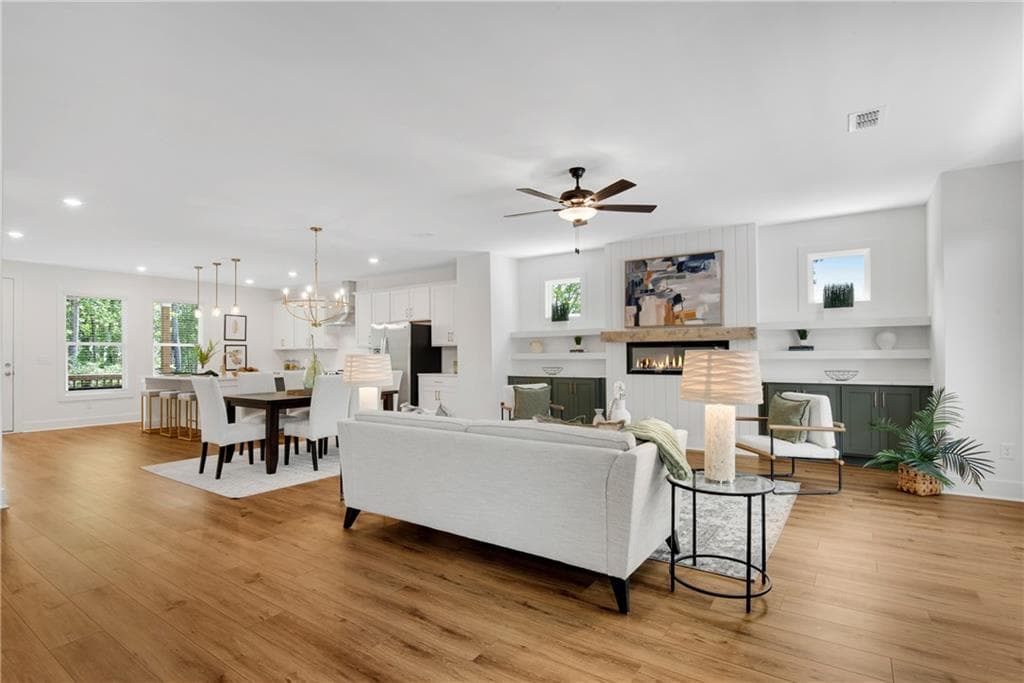 4 bedroom, 4 bathroom, 2,560 sq ft townhouse for sale at 2735 Hallwood Lane, Suwanee, GA 30024 — photo 3