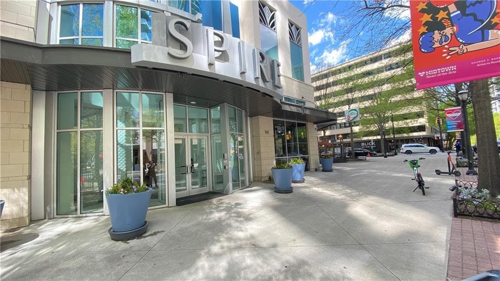1 bedroom, 1 bathroom, 796 sq ft condominium for rent at 860 Peachtree Street 2010, Atlanta, GA 30308 for $2,100 a month — photo 2