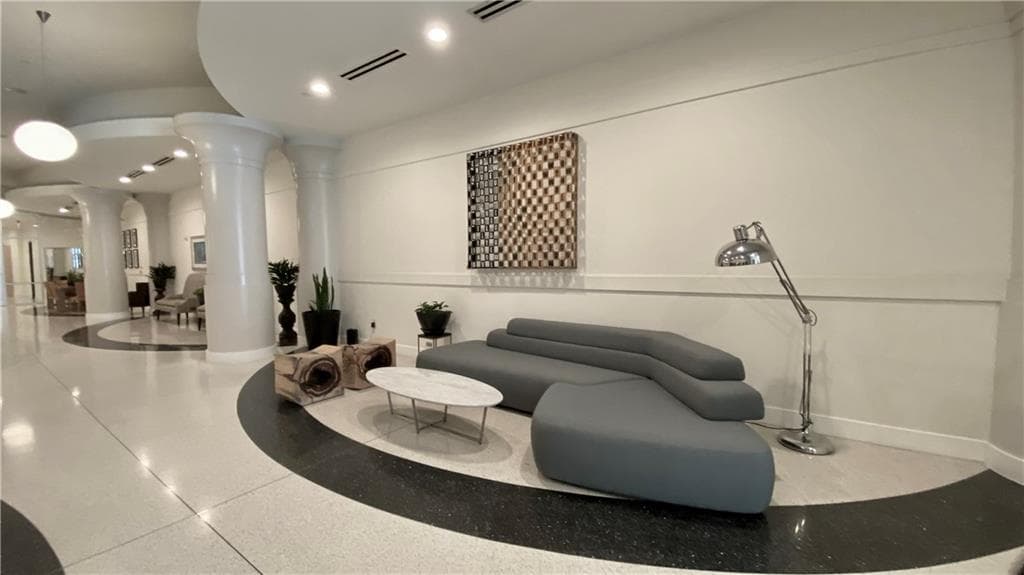 1 bedroom, 1 bathroom, 796 sq ft condominium for rent at 860 Peachtree Street 2010, Atlanta, GA 30308 for $2,100 a month — photo 4
