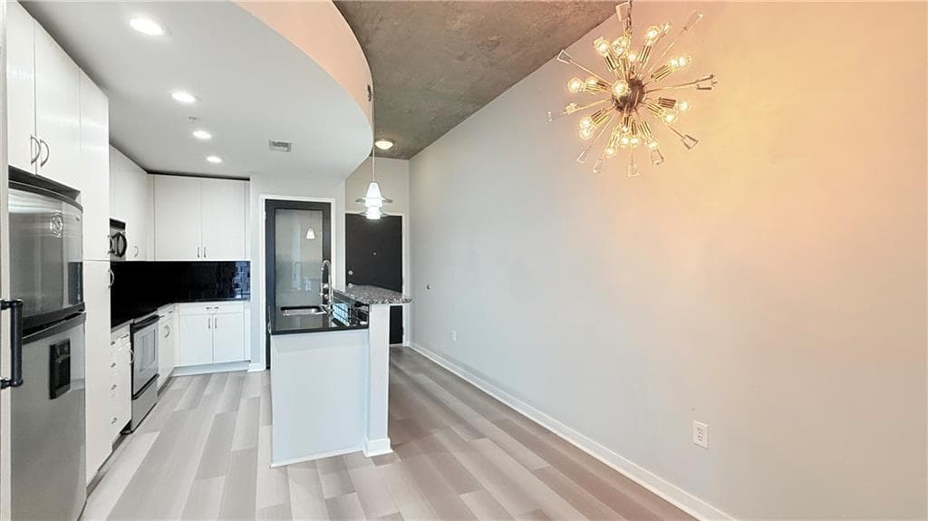 1 bedroom, 1 bathroom, 796 sq ft condominium for rent at 860 Peachtree Street 2010, Atlanta, GA 30308 for $2,100 a month — photo 7