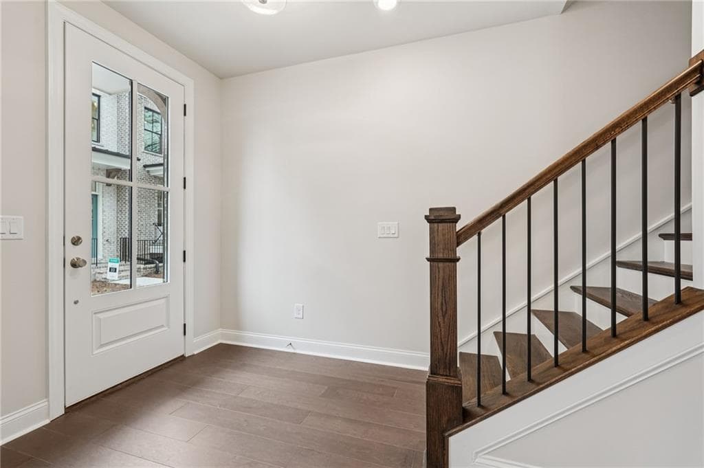3 bedroom, 4 bathroom, 2,117 sq ft townhouse for sale at 225 Midnight Oak Run 7, Alpharetta, GA 30009 — photo 10