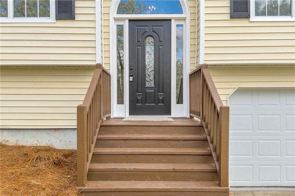 4 bedroom, 2 bathroom, 1,828 sq ft single family residence under contract at 301 Jonaquil Avenue, Auburn, GA 30011 — photo 8