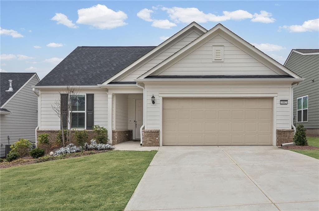 2 bedroom, 2 bathroom, 1,600 sq ft single family residence for sale at 1002 Dirr Drive, Griffin, GA 30223