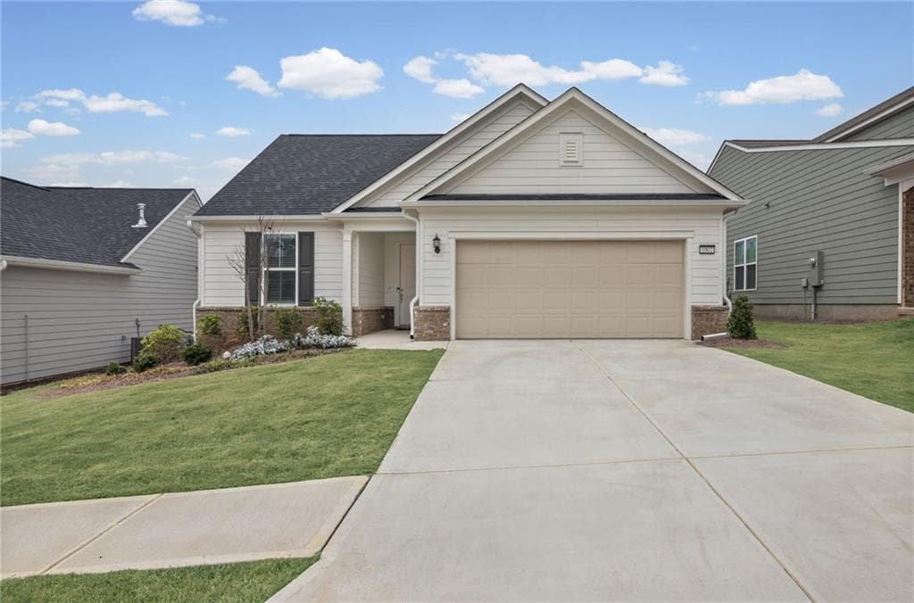 2 bedroom, 2 bathroom, 1,600 sq ft single family residence for sale at 1002 Dirr Drive, Griffin, GA 30223 — photo 2