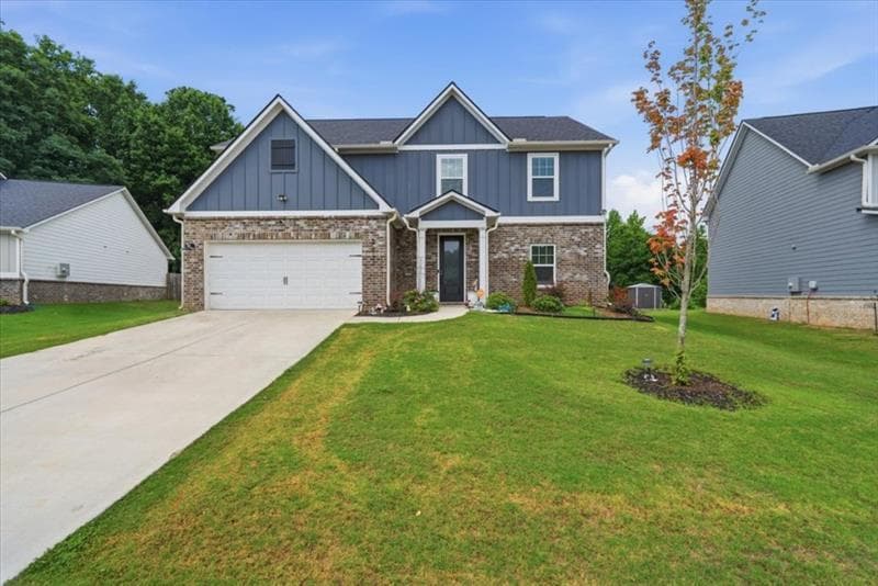 5 bedroom, 3 bathroom, 2,643 sq ft single family residence for rent at 3552 Arabian Farm Lane, Dacula, GA 30019 for $2,600 a month