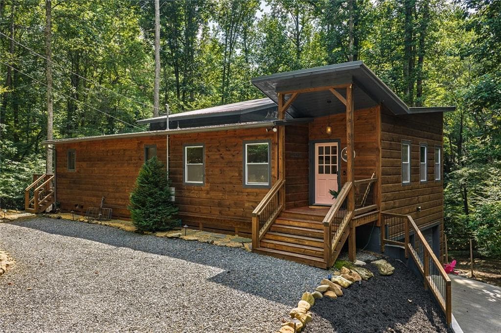 2 bedroom, 3 bathroom, 2,013 sq ft single family residence for sale at 67 Citrine Court, Ellijay, GA 30540 — photo 5