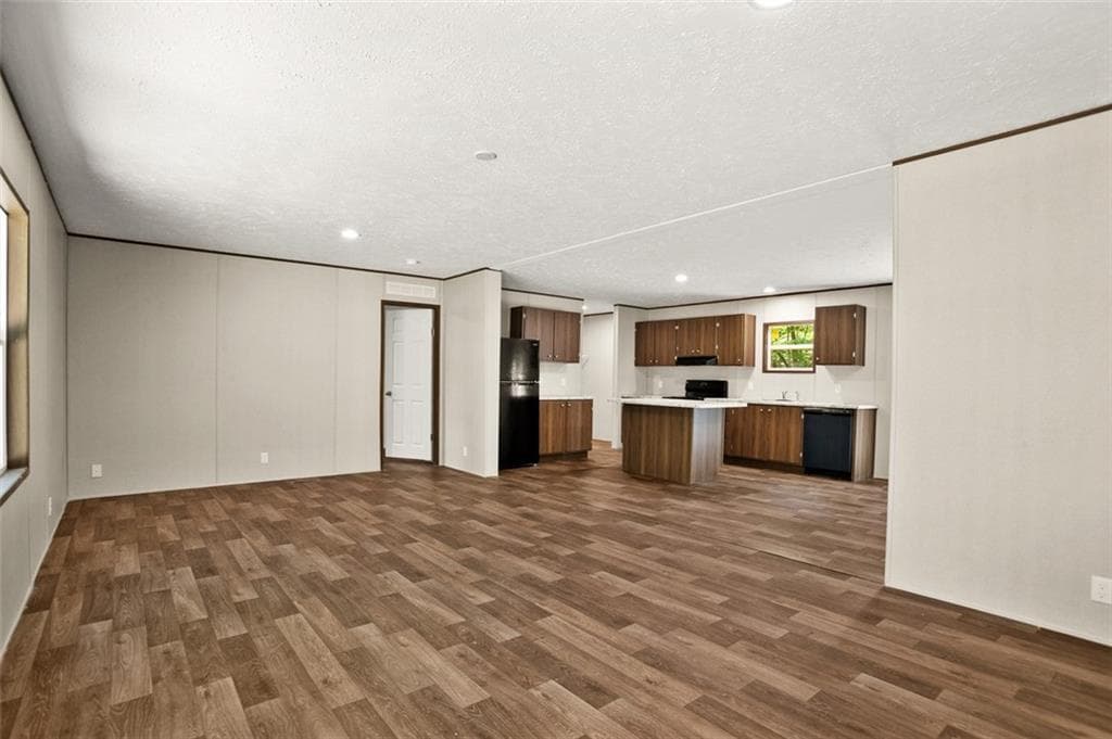 3 bedroom, 2 bathroom, 1,475 sq ft single family residence for sale at 8827 Big Creek Road, Ellijay, GA 30536 — photo 9