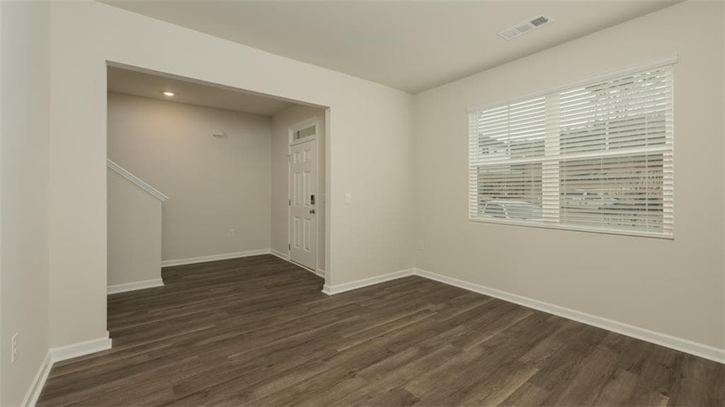 5 bedroom, 3 bathroom, 3,227 sq ft single family residence under contract at 2181 Edgecombe Lane, Dacula, GA 30019 — photo 5