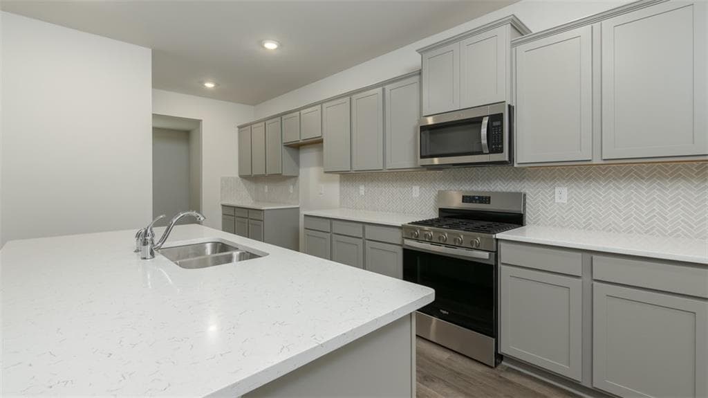 5 bedroom, 3 bathroom, 3,227 sq ft single family residence under contract at 2181 Edgecombe Lane, Dacula, GA 30019 — photo 10
