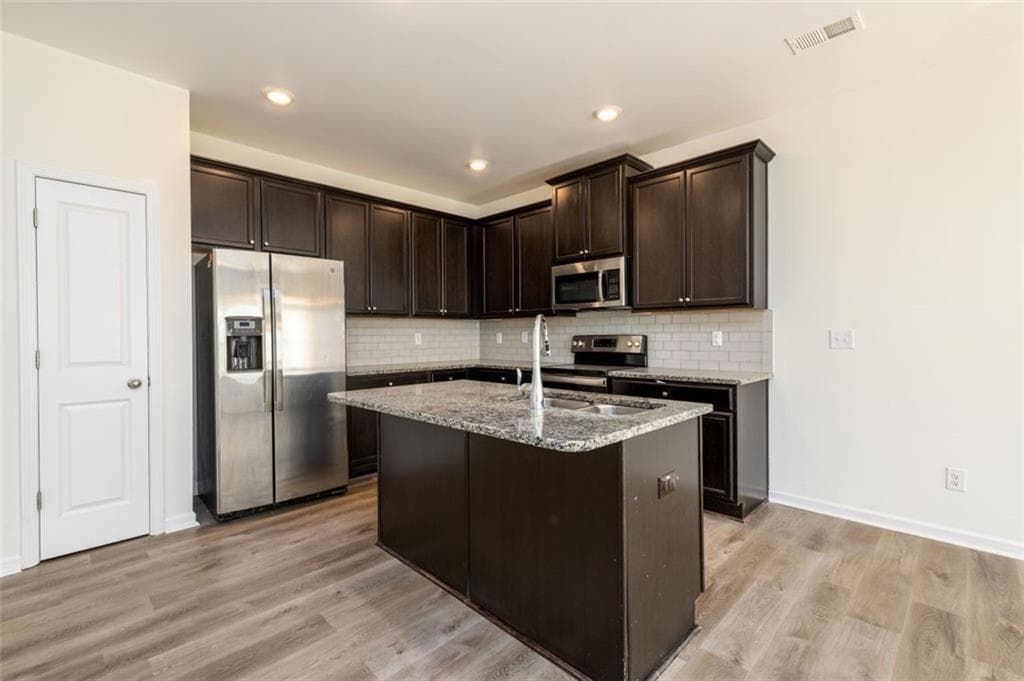 3 bedroom, 3 bathroom, 1,906 sq ft townhouse for rent at 4950 Elm Brook Drive, Atlanta, GA 30349 for $2,400 a month — photo 4