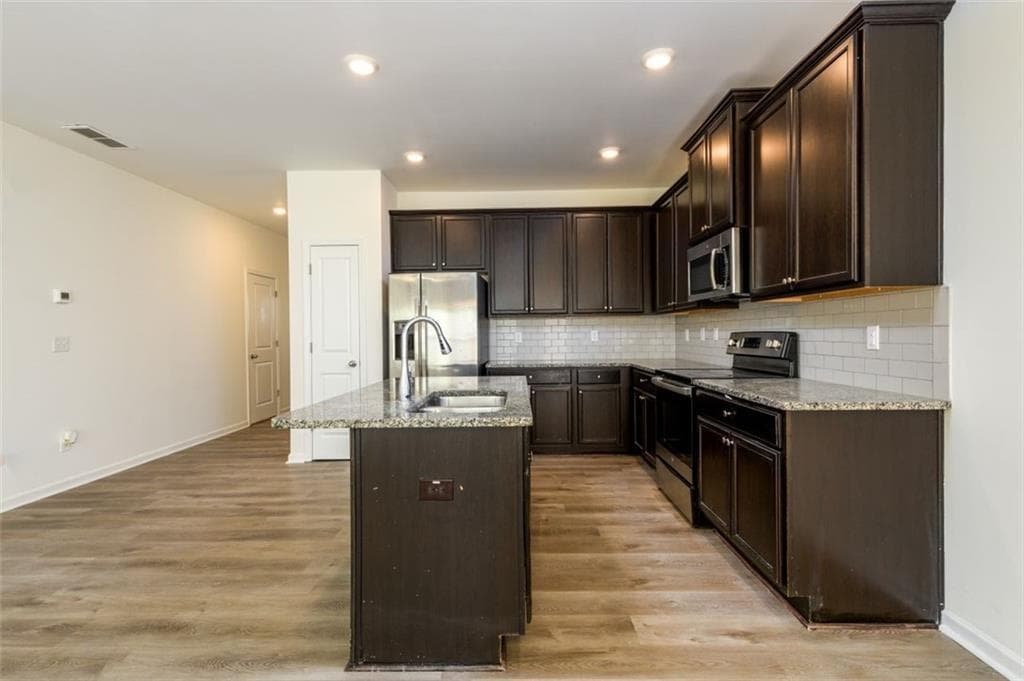 3 bedroom, 3 bathroom, 1,906 sq ft townhouse for rent at 4950 Elm Brook Drive, Atlanta, GA 30349 for $2,400 a month — photo 5