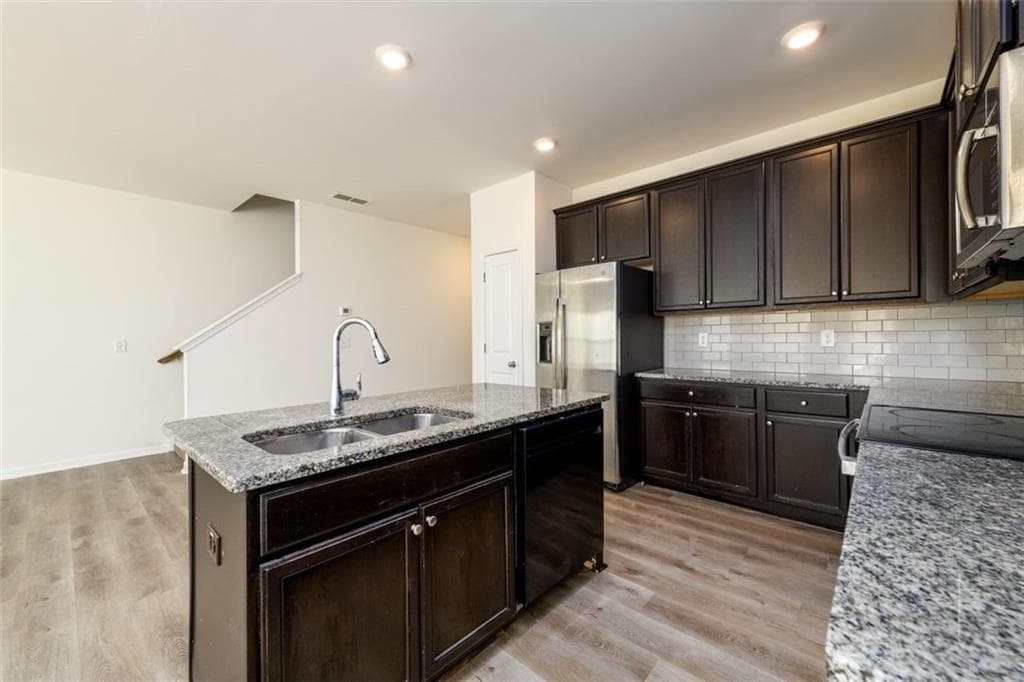 3 bedroom, 3 bathroom, 1,906 sq ft townhouse for rent at 4950 Elm Brook Drive, Atlanta, GA 30349 for $2,400 a month — photo 6