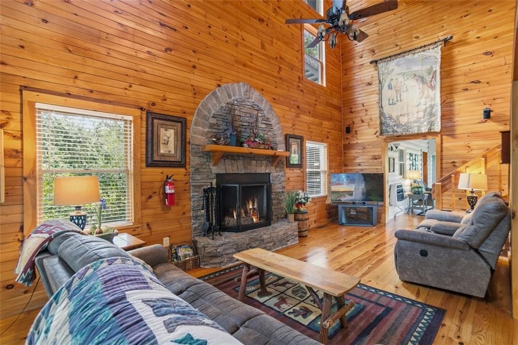 4 bedroom, 4 bathroom, 2,536 sq ft single family residence for sale at 142 Oak Hill Drive, Mineral Bluff, GA 30559 — photo 8