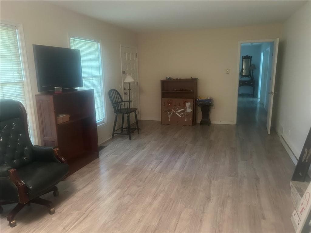 4 bedroom, 2 bathroom, 1,724 sq ft single family residence under contract at 3814 Todd Drive, Oakwood, GA 30566 — photo 10