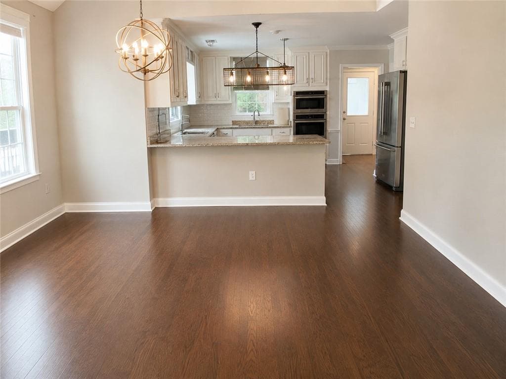 4 bedroom, 4 bathroom, 2,751 sq ft single family residence for sale at 4380 Dunmore Road, Marietta, GA 30068 — photo 4