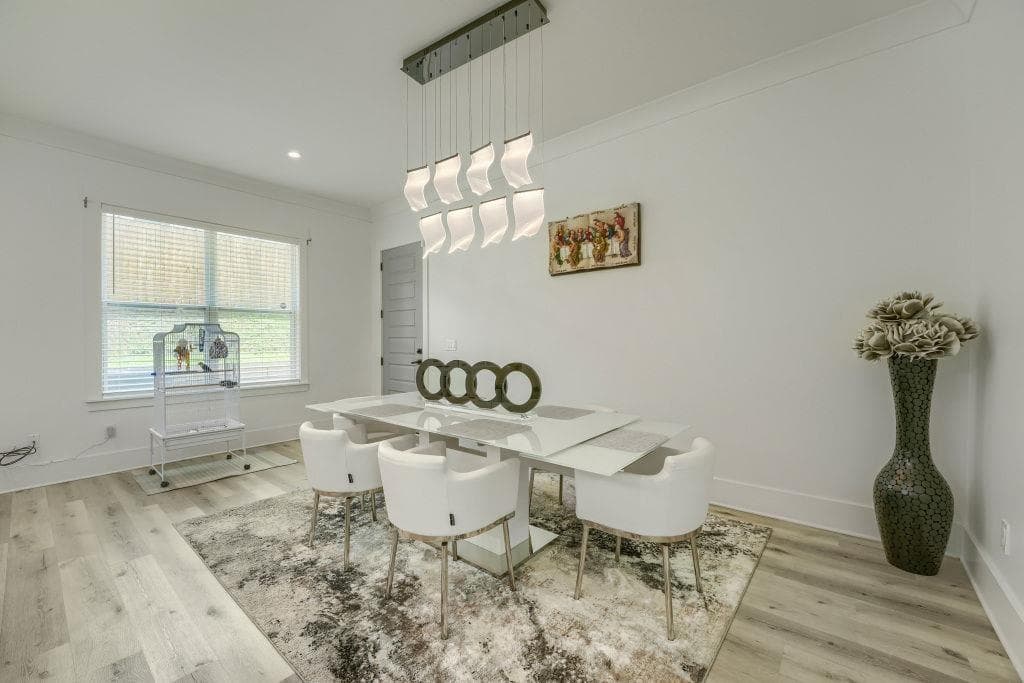 6 bedroom, 5 bathroom, 3,543 sq ft single family residence for sale at 658 Rockbridge Road, Lilburn, GA 30047 — photo 9