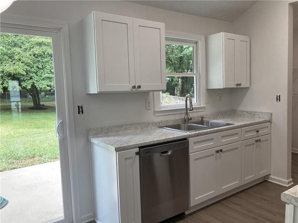 3 bedroom, 2 bathroom, 1,148 sq ft single family residence for sale at 181 Aztec Way, Acworth, GA 30102 — photo 4