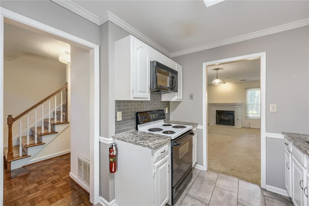 2 bedroom, 3 bathroom, 1,200 sq ft condominium for sale at 594 Harcourt Place, Marietta, GA 30067 — photo 8