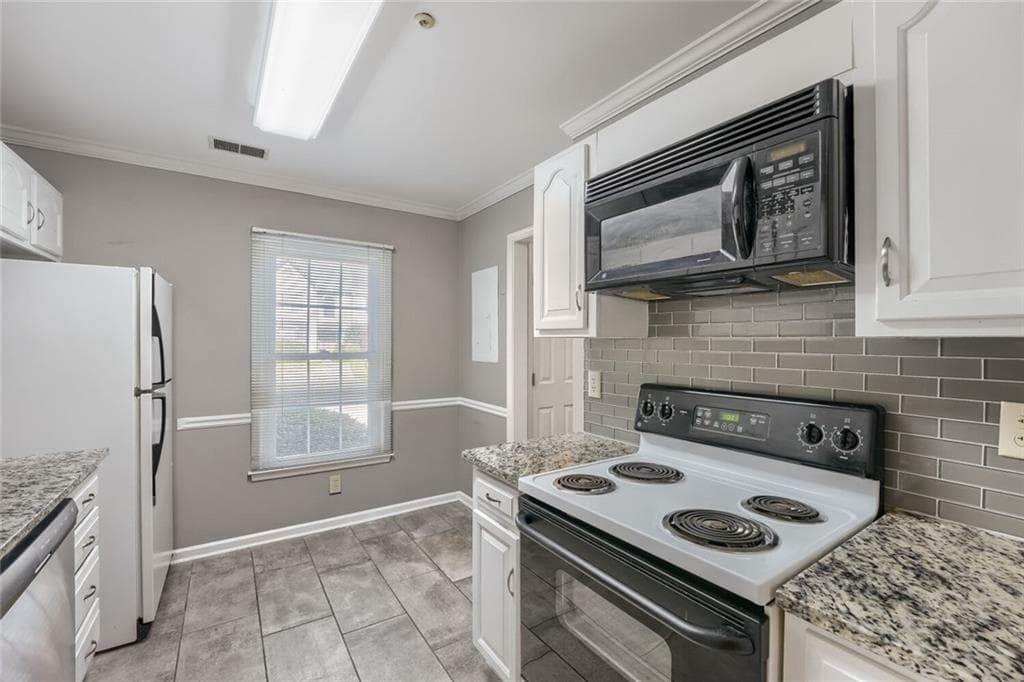 2 bedroom, 3 bathroom, 1,200 sq ft condominium for sale at 594 Harcourt Place, Marietta, GA 30067 — photo 10