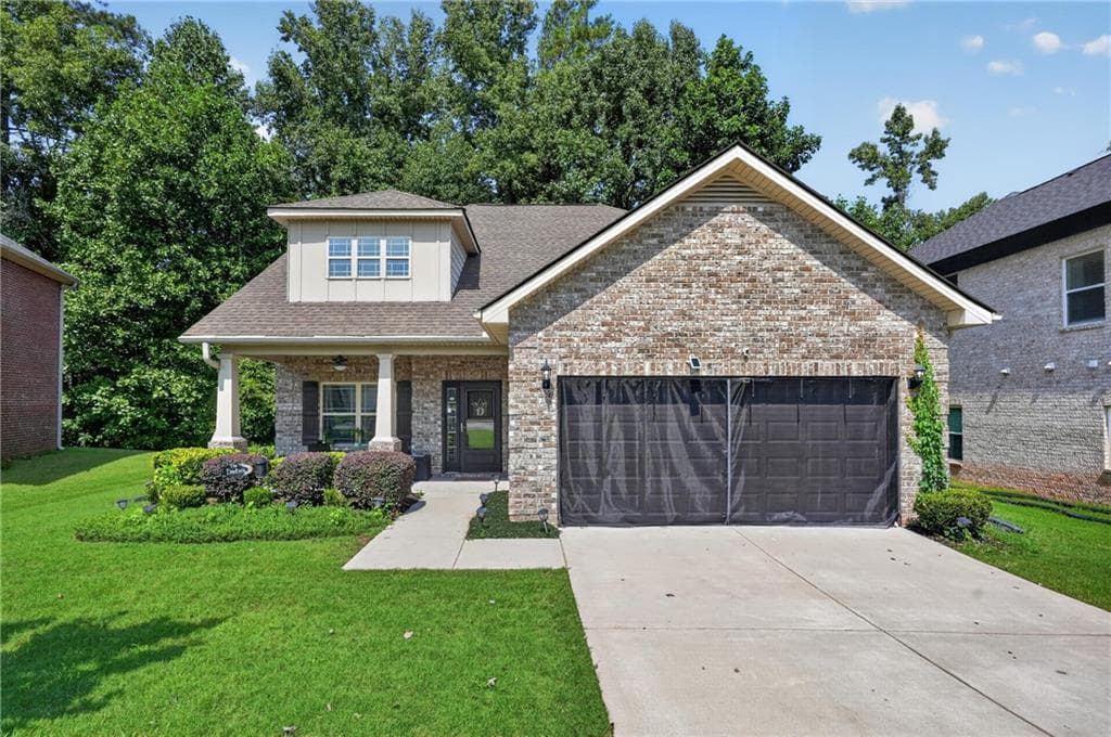 4 bedroom, 3 bathroom, 1,743 sq ft single family residence under contract at 8664 Spivey Village Trail, Jonesboro, GA 30236