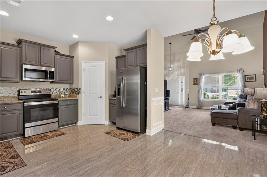 4 bedroom, 3 bathroom, 1,743 sq ft single family residence under contract at 8664 Spivey Village Trail, Jonesboro, GA 30236 — photo 6
