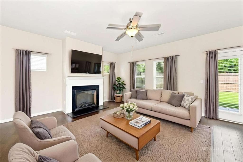 3 bedroom, 3 bathroom, 2,110 sq ft townhouse under contract at 2198 Justify Lane, Lithonia, GA 30058 — photo 2